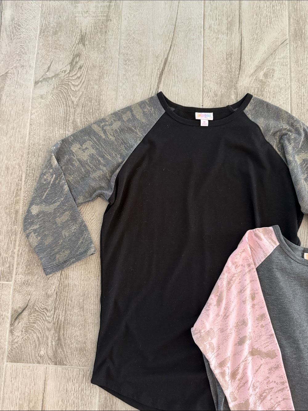 Lularoe Randy tee - Picture 3 of 5